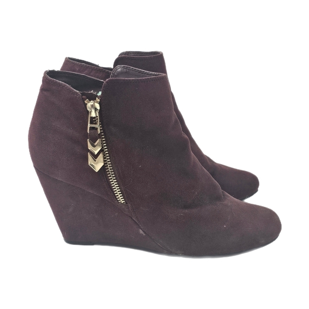 BCBG Max Azria Burgundy Suede Wedge Ankle Boots Womens Size 9 Gold Zipper
